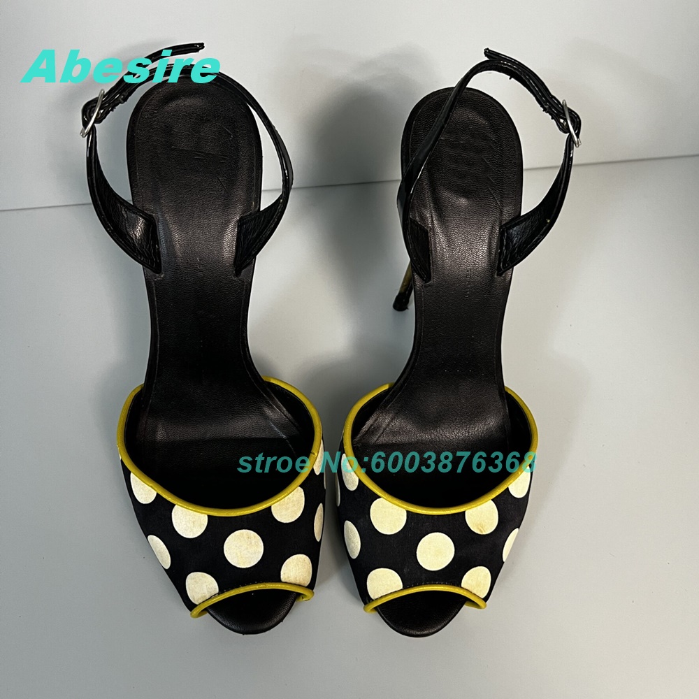 Sandalias de Dos Tonos con Est - Women Fashion Show reseña y precio