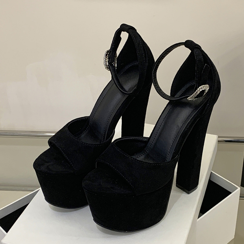 Zapatos de Tacón Alto Extremo  - Women Fashion Show reseña y precio
