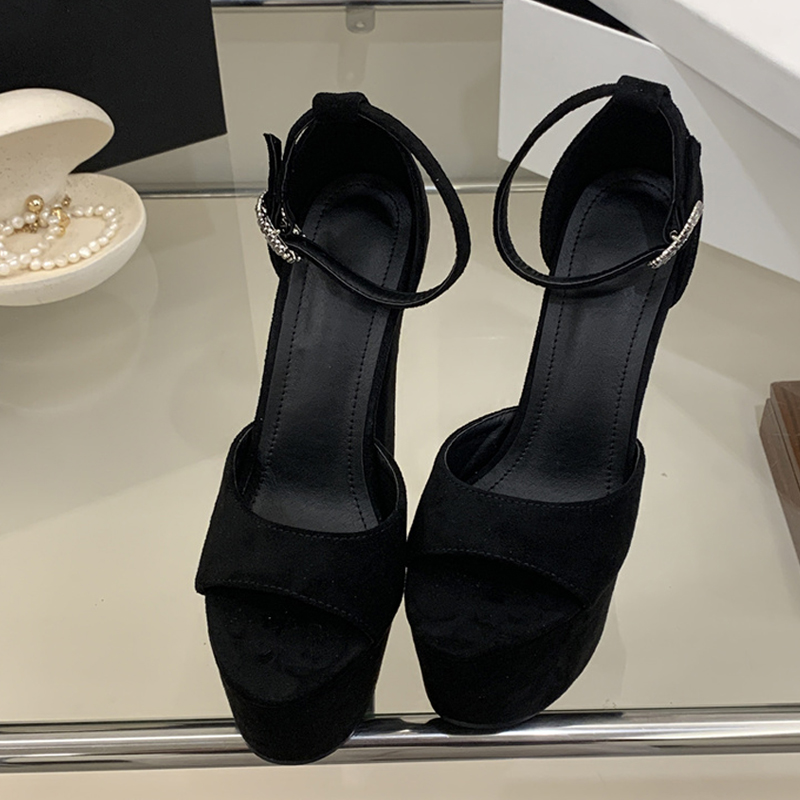 Zapatos de Tacón Alto Extremo  - Women Fashion Show reseña y precio