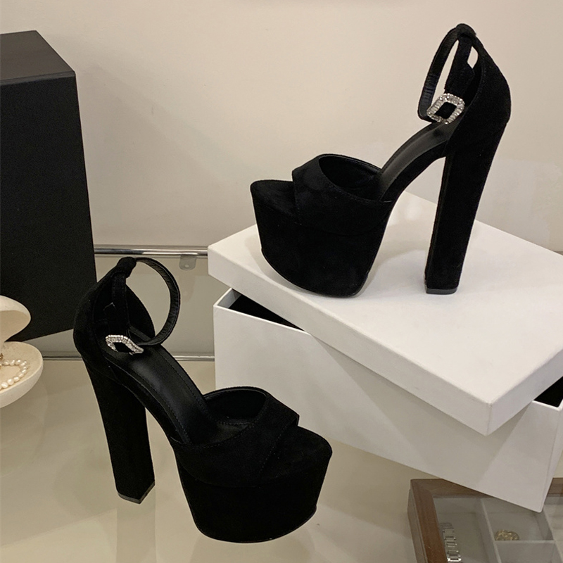 Zapatos de Tacón Alto Extremo  - Women Fashion Show reseña y precio